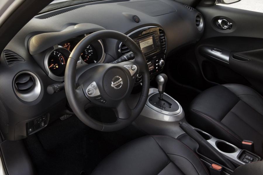  Nissan Juke 2010 года  (фото 30 из 174)